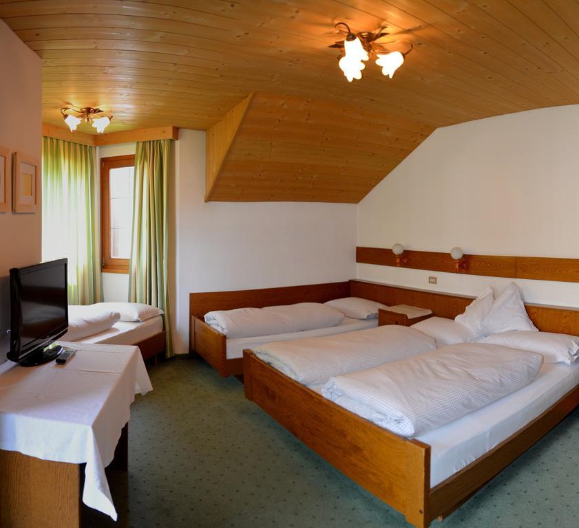 Garni Sayonara Bed & Breakfast San Vigilio Di Marebbe Exterior photo