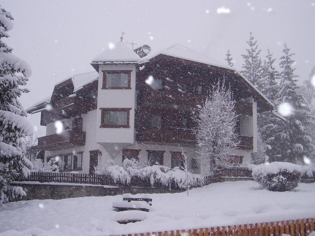 Garni Sayonara Bed & Breakfast San Vigilio Di Marebbe Exterior photo