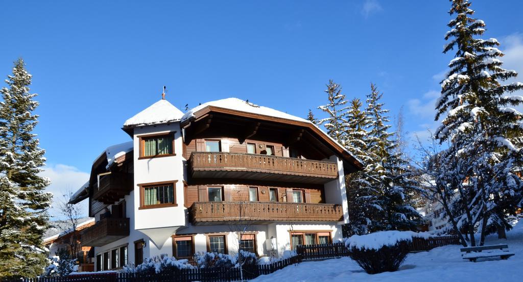 Garni Sayonara Bed & Breakfast San Vigilio Di Marebbe Exterior photo